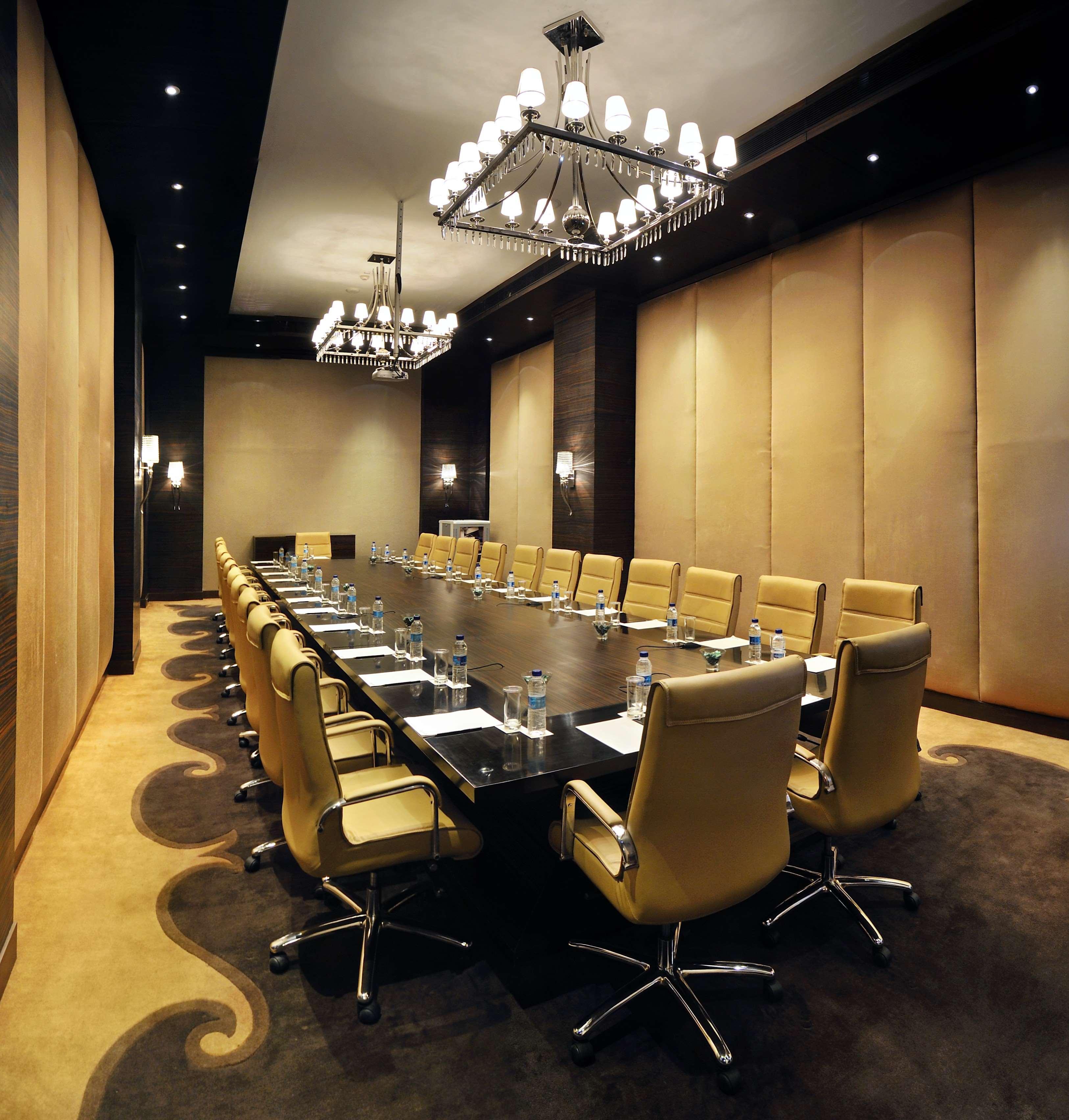 Radisson Blu New Paschim Vihar Hotel 5*