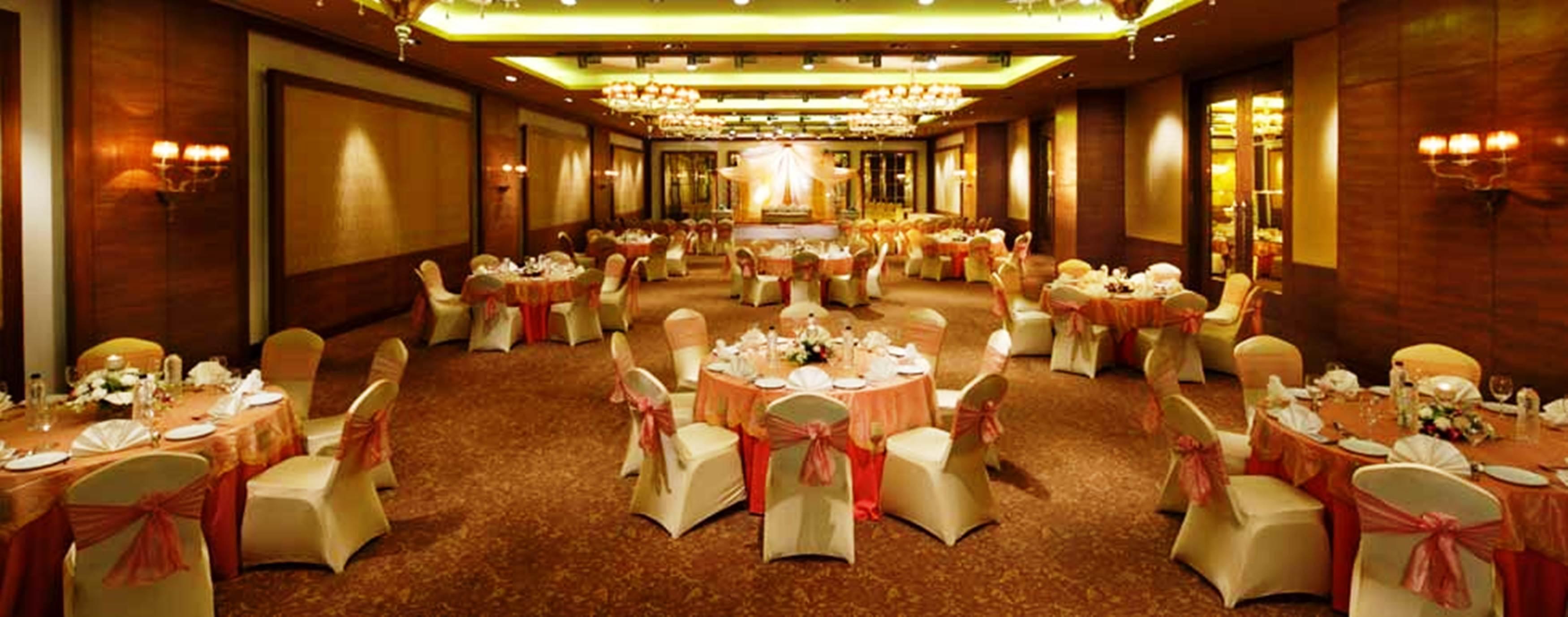 Radisson Blu New Paschim Vihar 5*