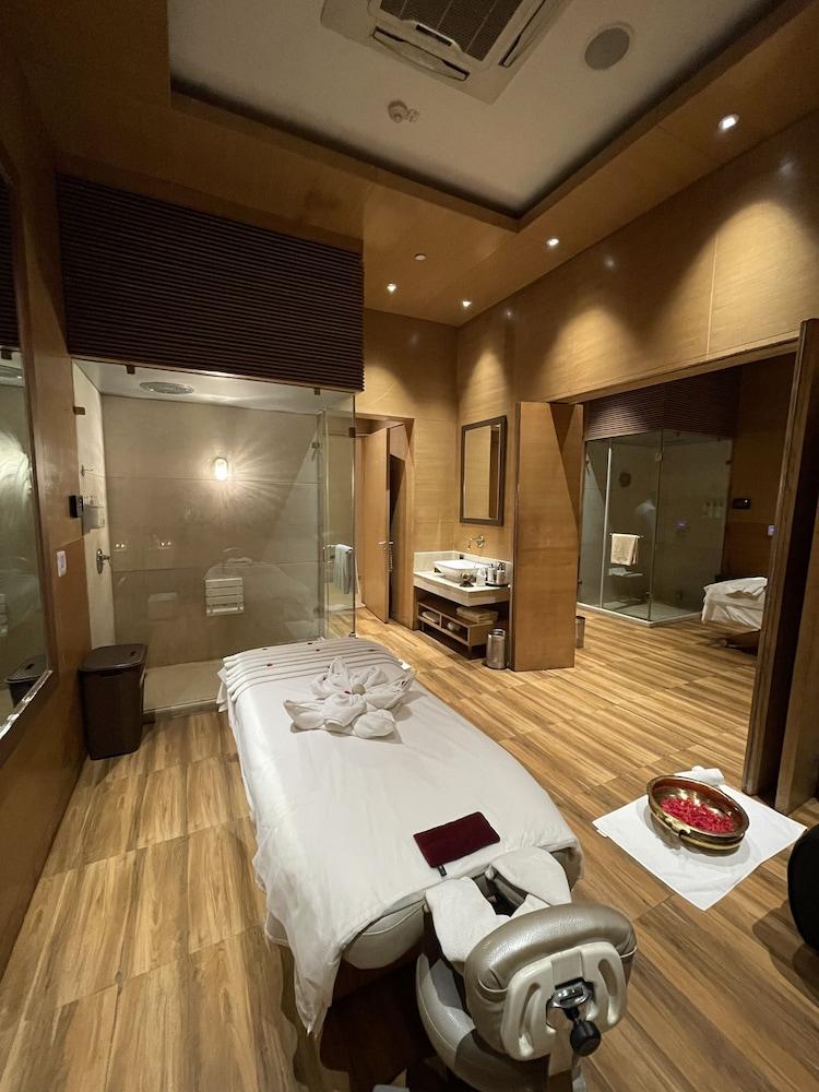 Hotel Radisson Blu New Paschim Vihar